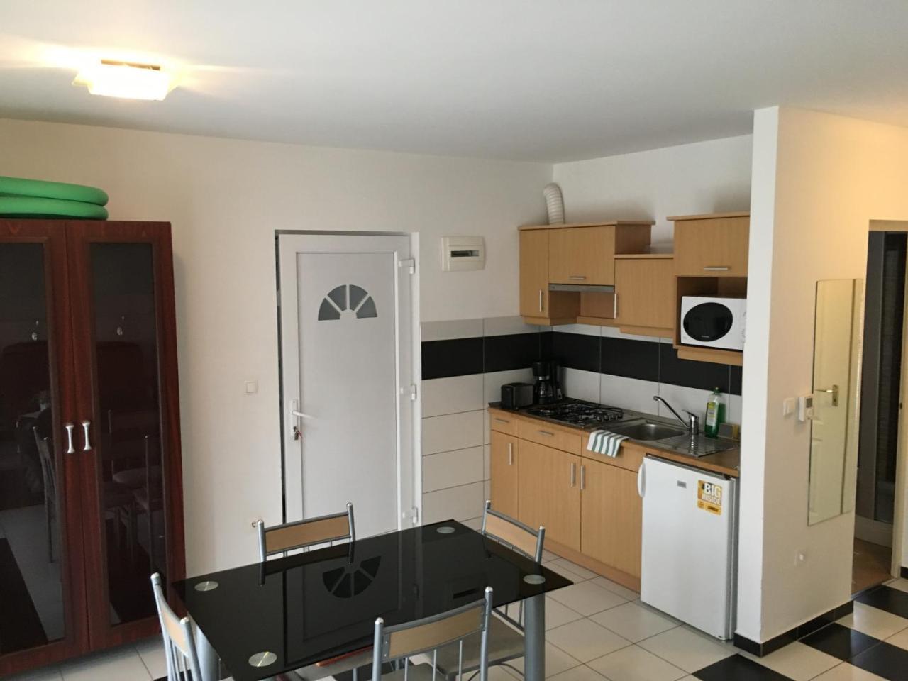 Mary Apartmanhaz Hévíz מראה חיצוני תמונה