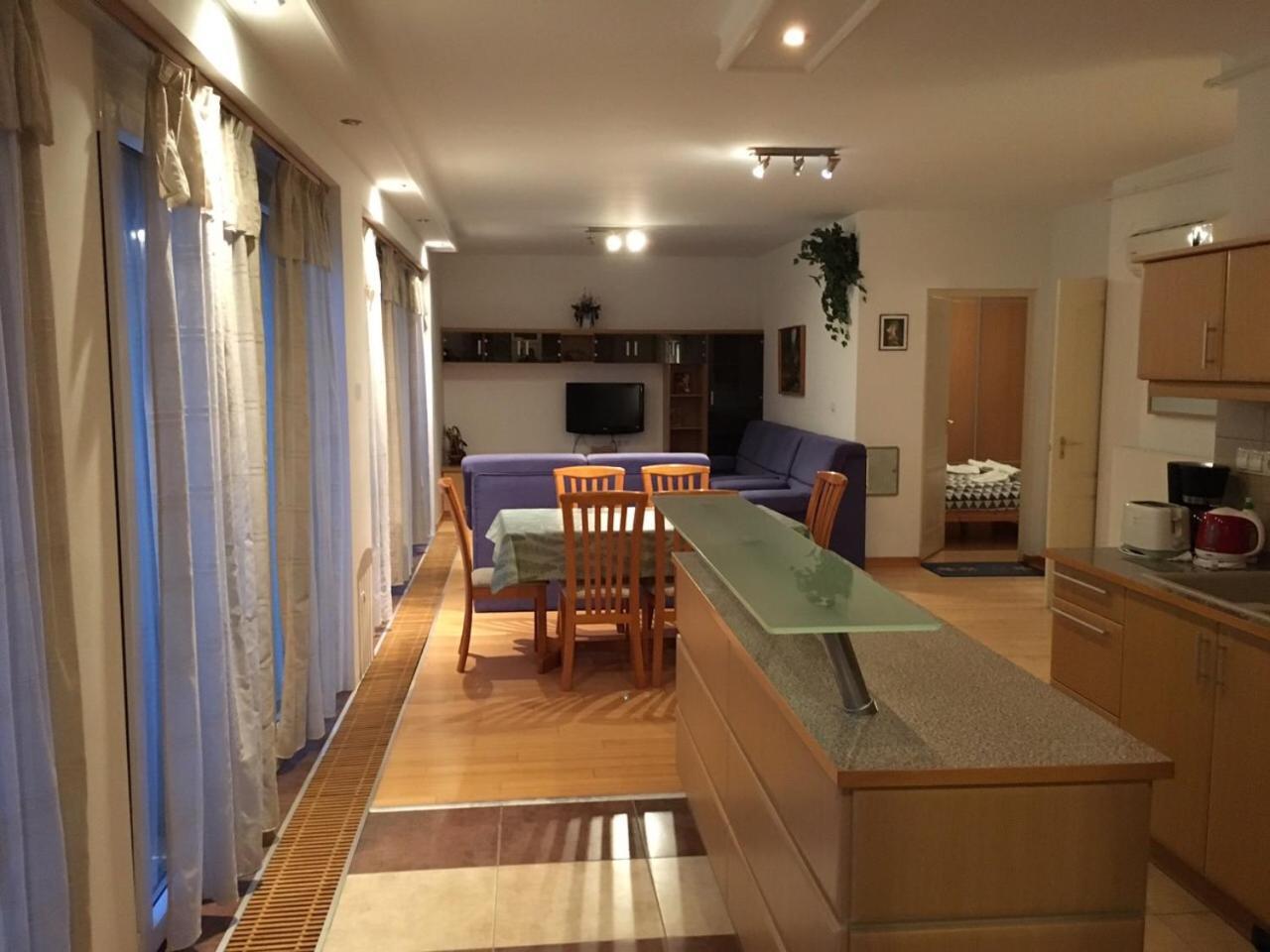 Mary Apartmanhaz Hévíz מראה חיצוני תמונה